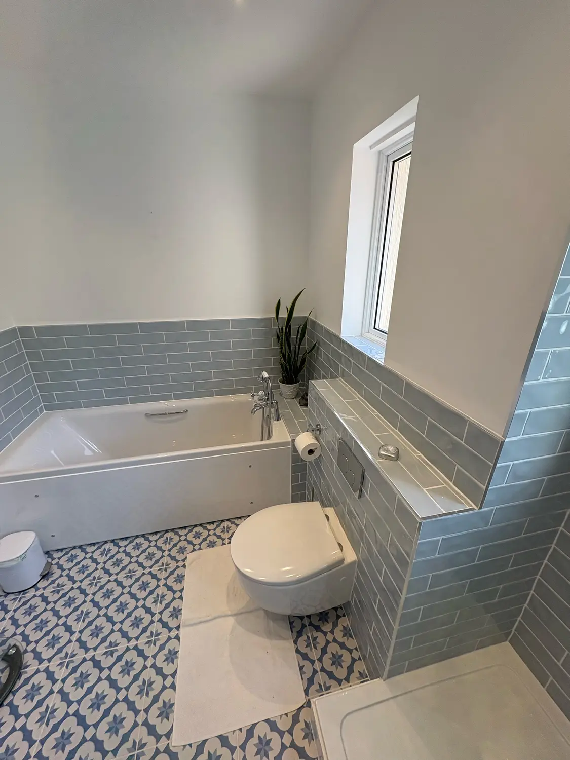 Walk-in Shower Room