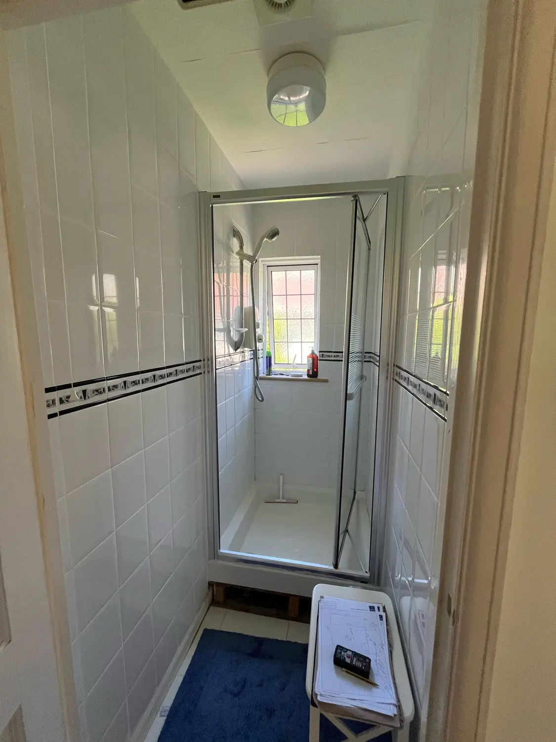 Walk-in Shower Room
