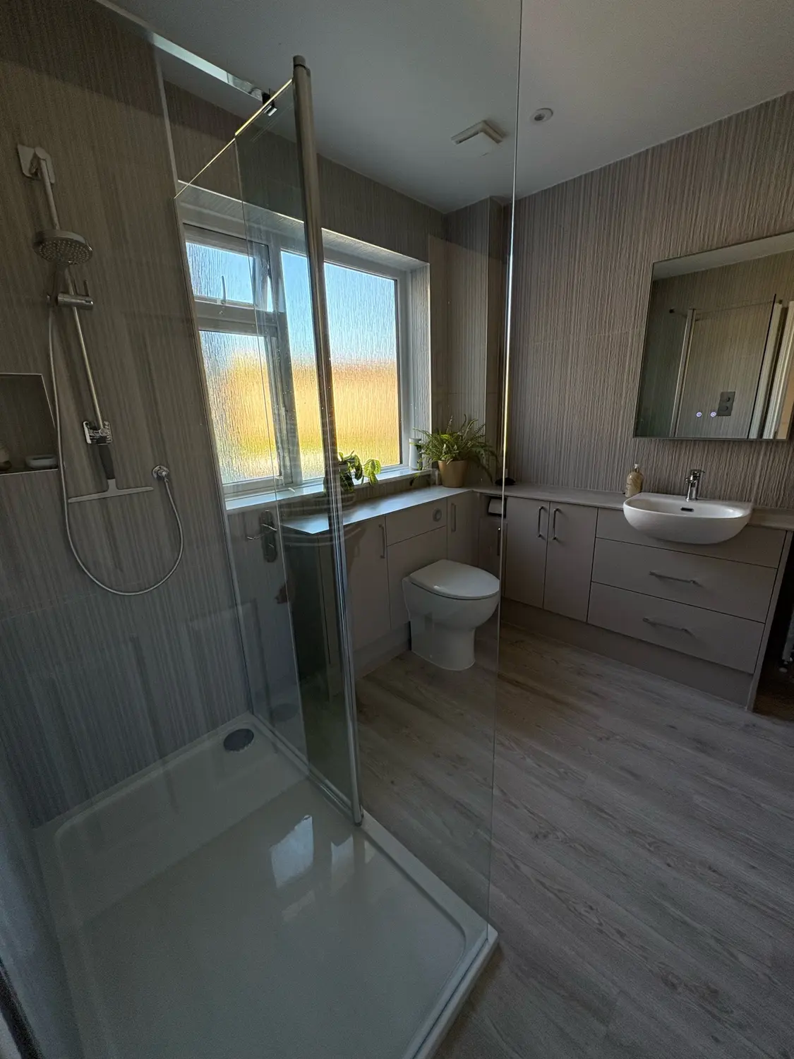 En-Suite with Fitted Furniture