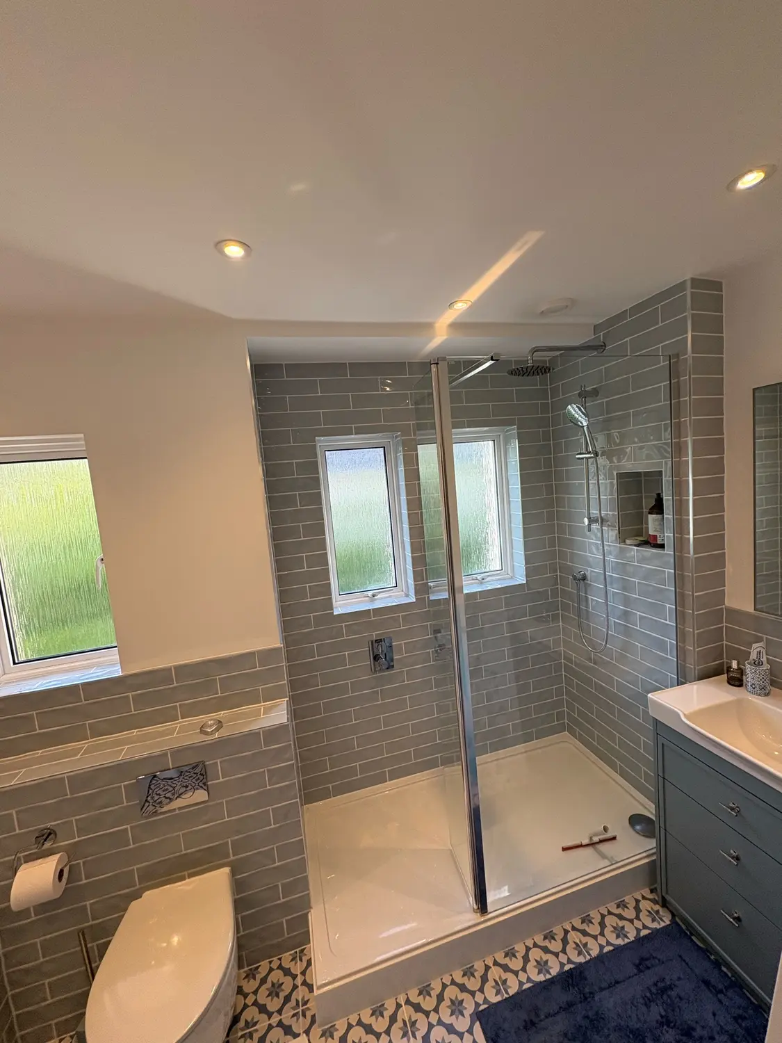 Walk-in Shower Room