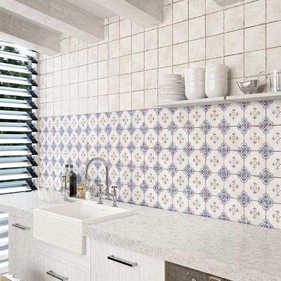 kitchen-tiles-modern-design-bright-white-kitchen
